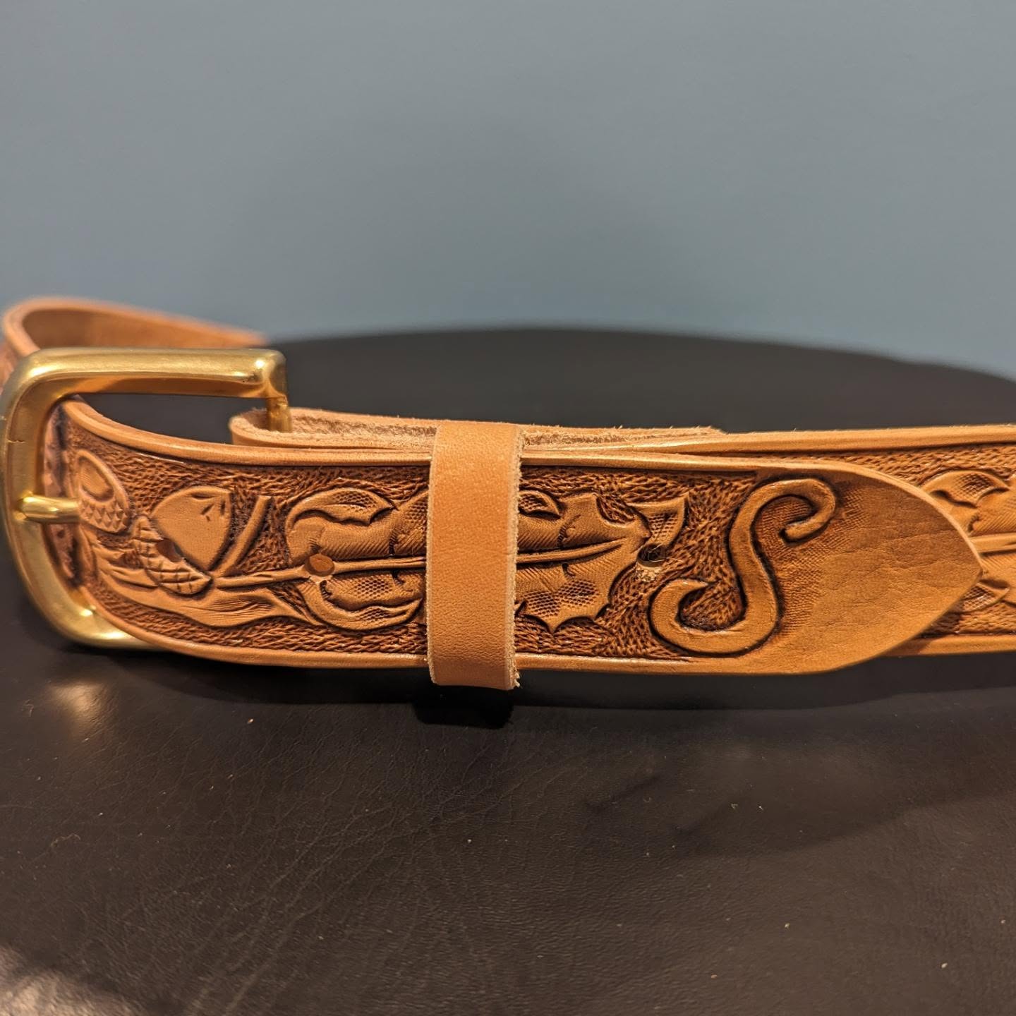 An oak leaf and acorn belt made as a gift to my Uncle. He volunteers at a therapeutic riding academy, so I wanted to make sure he had a custom…